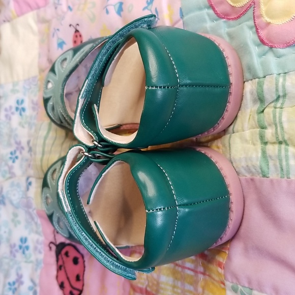 Livie & Luca Matilda Jane Limited edition Petals. Size 13 VGUC - Picture 3 of 6